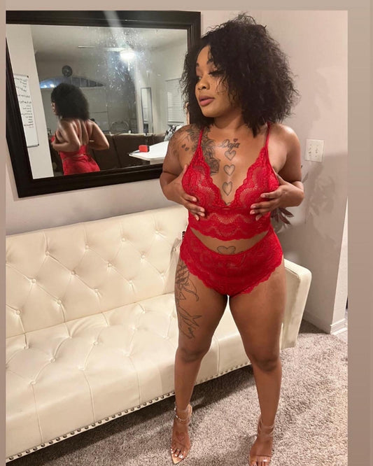 Luna Cherry Lace set